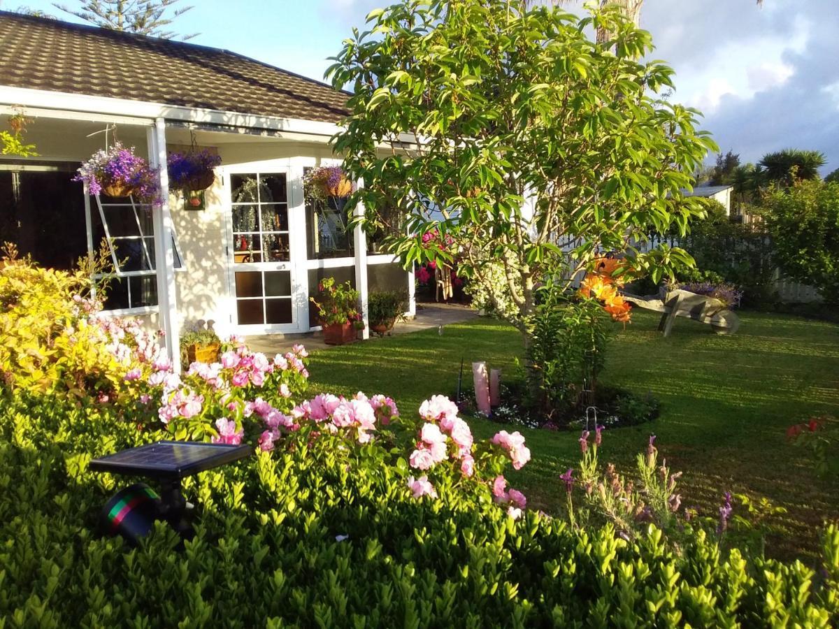 Rosalie On Albert B&B Whitianga Buitenkant foto